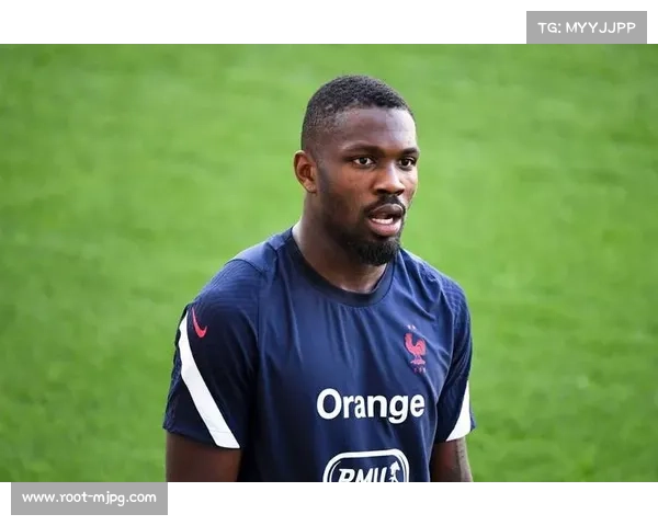 曼联未追求16岁前锋菲林,传闻源自经纪人炒作 曼联未追求16岁前锋菲林,传闻源自经纪人炒作