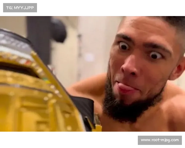 UFC 327期轻重量级对决:多米尼克·雷耶斯对阵强尼·沃克 UFC 327期轻重量级对决:多米尼克·雷耶斯对阵强尼·沃克